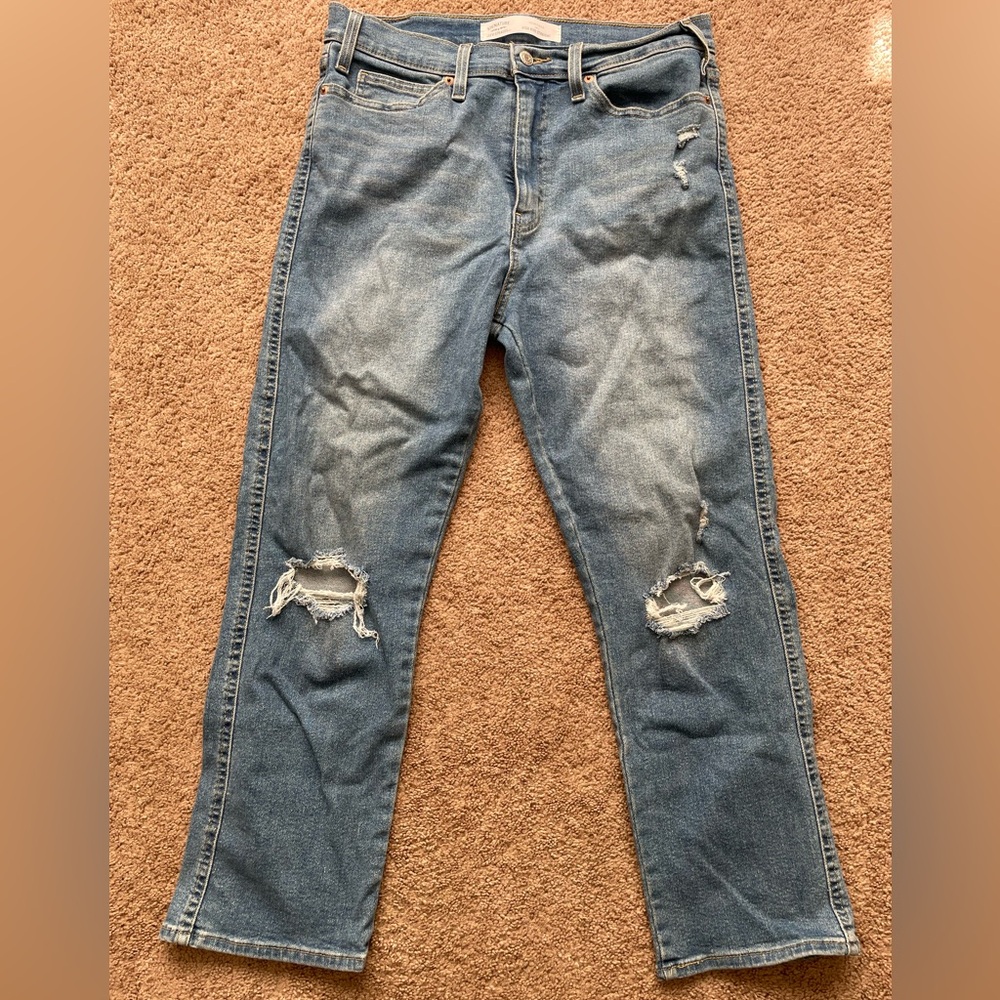 Levi Strauss Signature Heritage High Rise Straight Jeans. Size 12/31.
